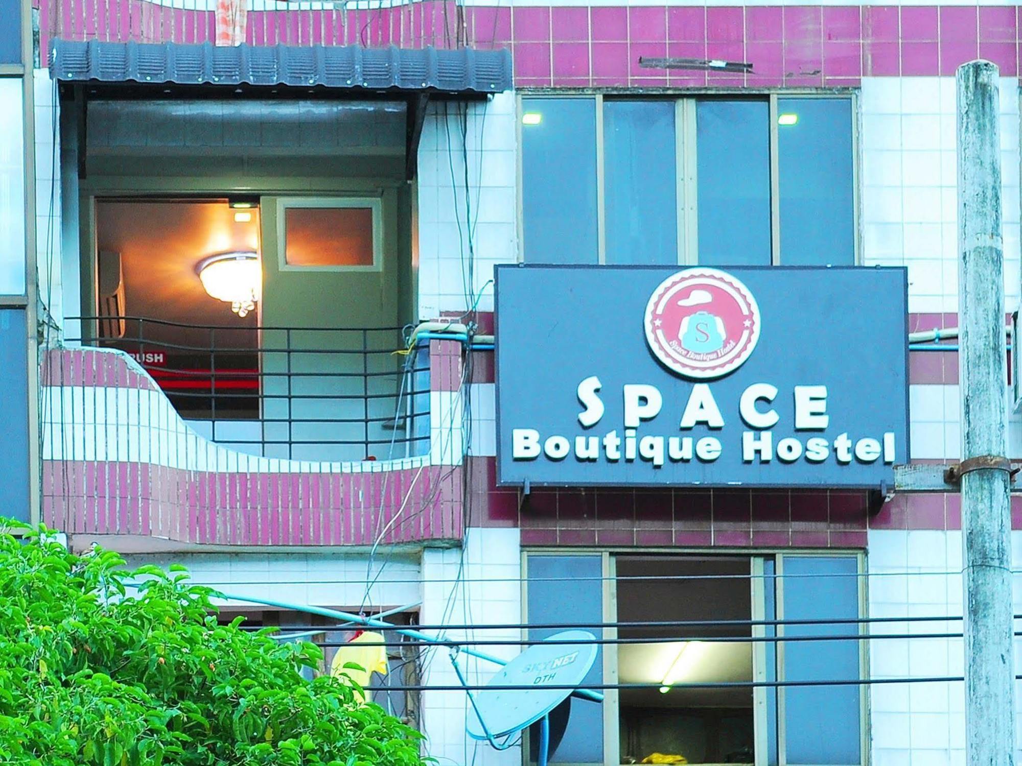 Space Boutique Hostel Rangum Exterior foto